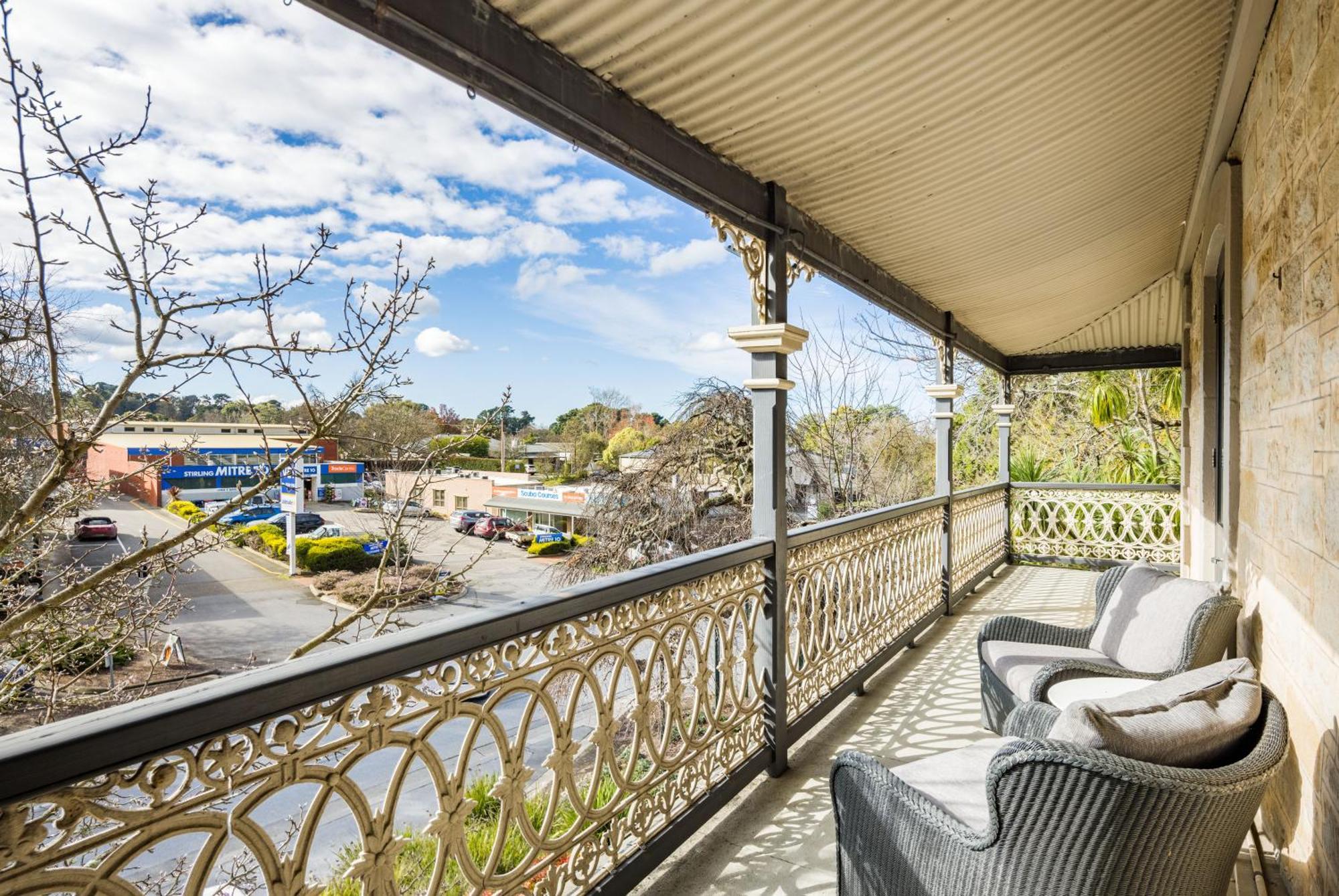 The Stirling Hotel Exterior foto